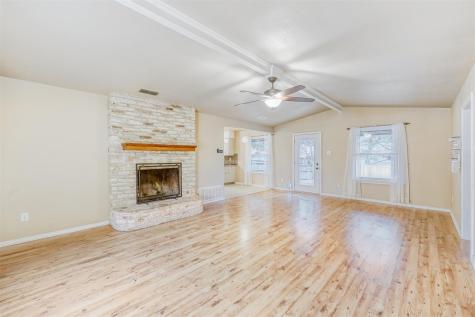 2114 Bel Air Drive Taylor TX 76574