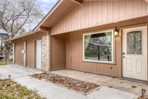 2114 Bel Air Drive Taylor TX 76574