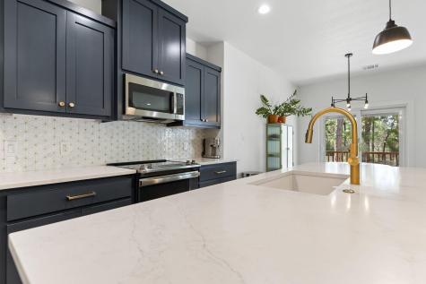 111 E Kamoi Court Bastrop TX 78602