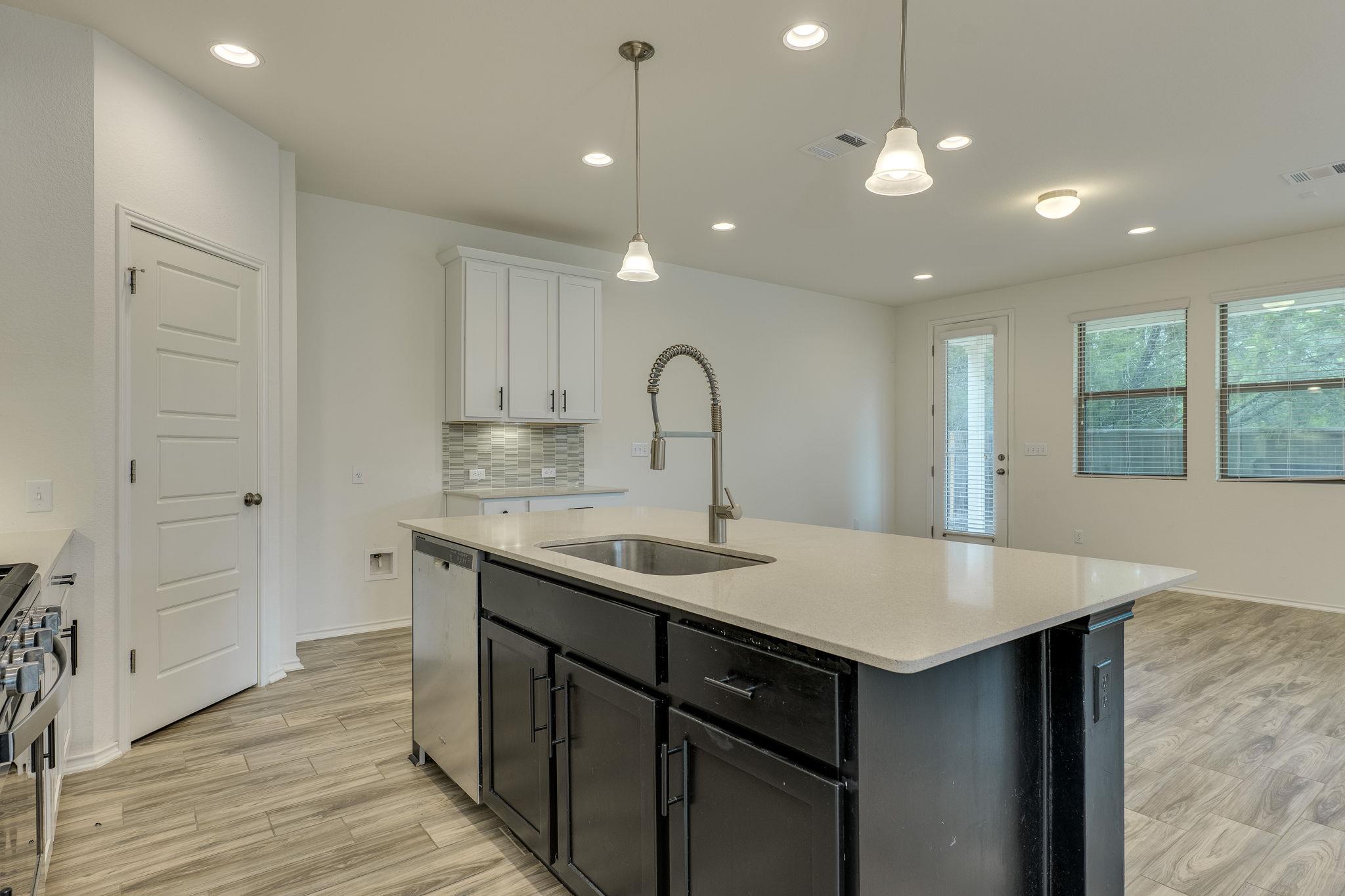 13519 Feldspar Drive Austin TX 78729