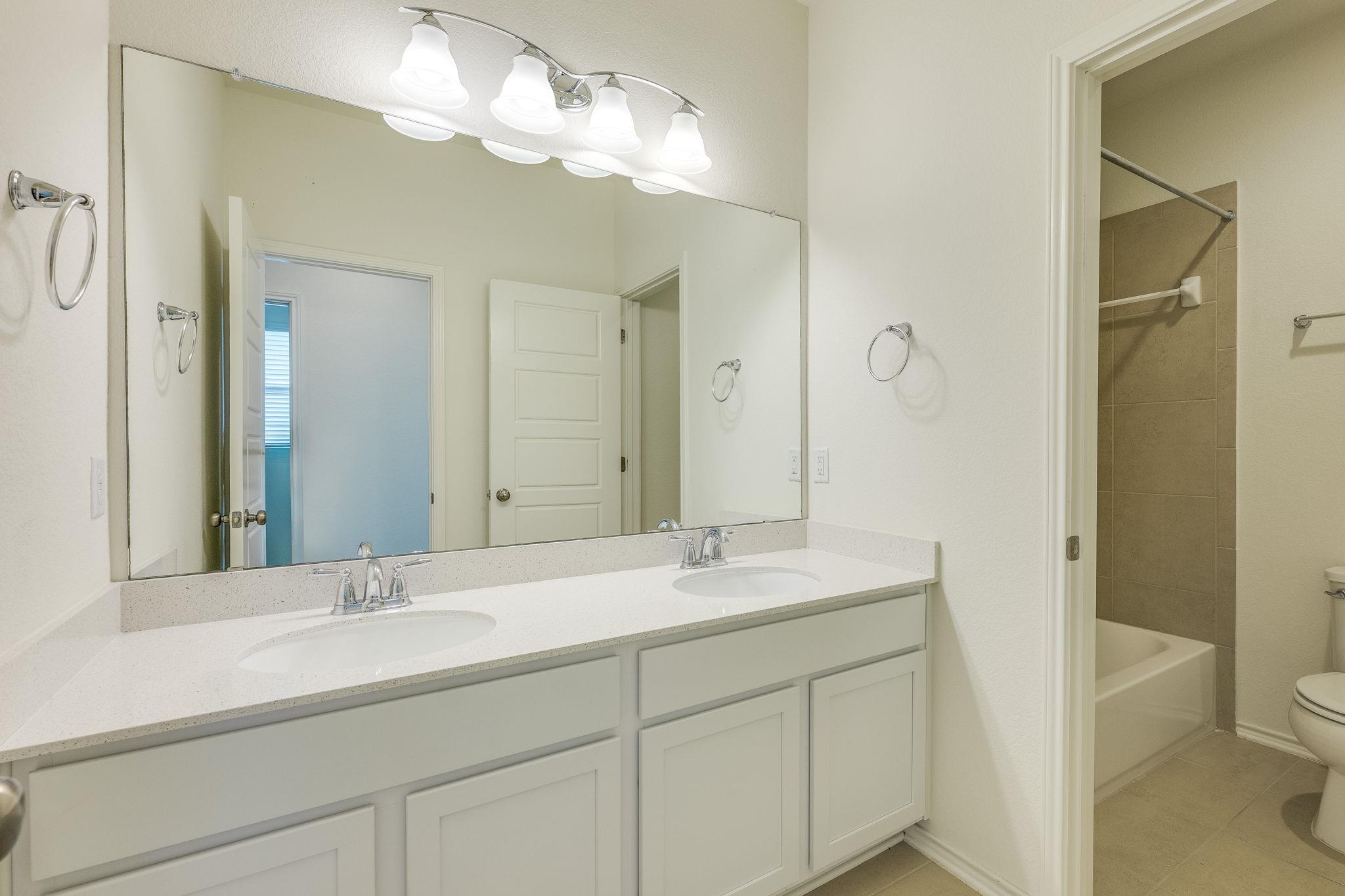 13519 Feldspar Drive Austin TX 78729