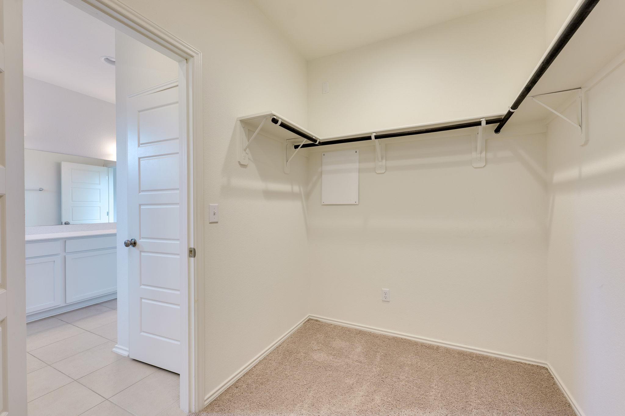 13519 Feldspar Drive Austin TX 78729
