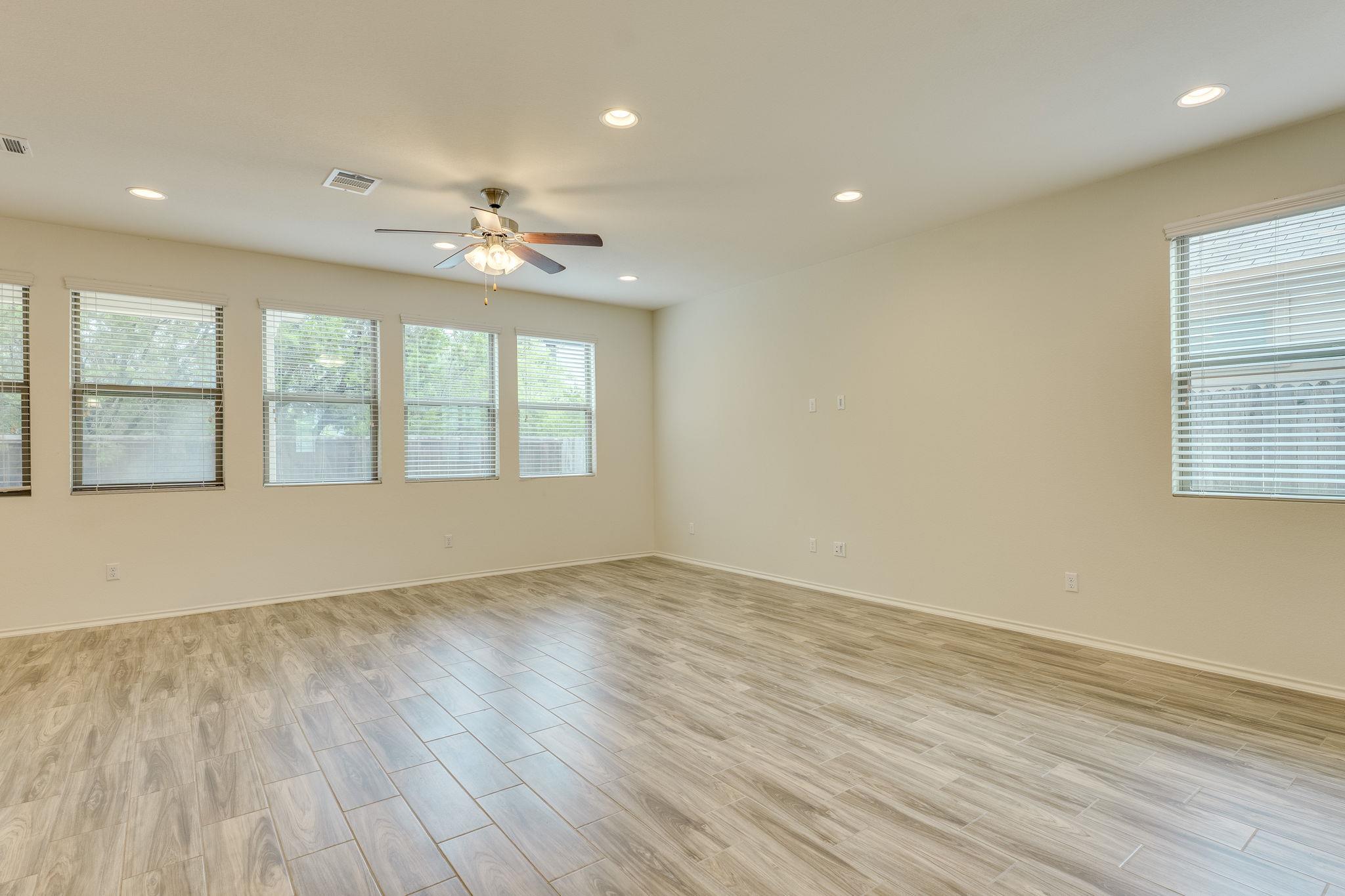 13519 Feldspar Drive Austin TX 78729