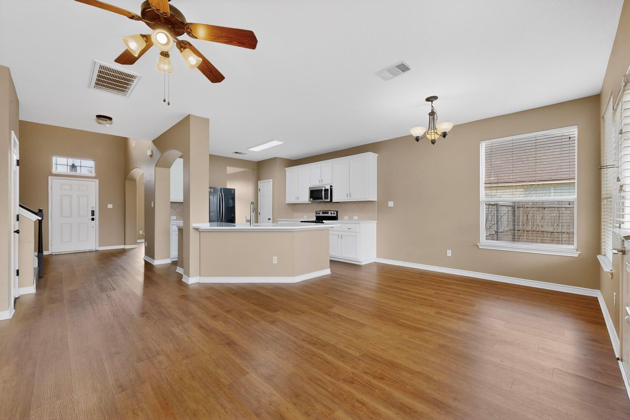 322 Lone Star Boulevard Hutto TX 78634