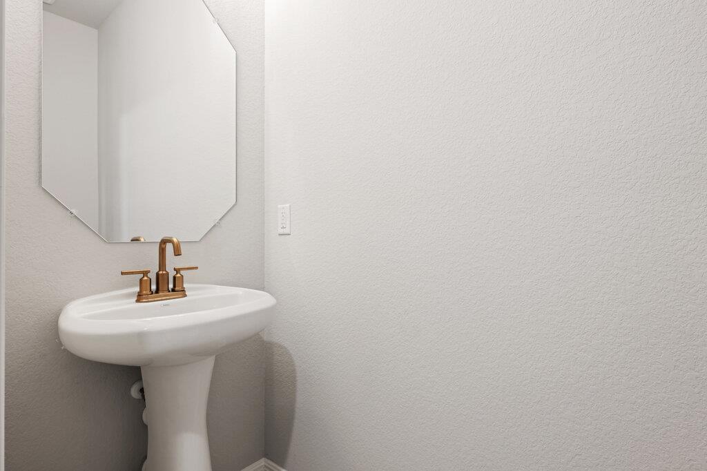 253 Ranier Way Dripping Springs TX 78620