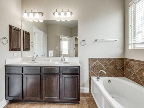 1215 Sun Trail New Braunfels TX 78130