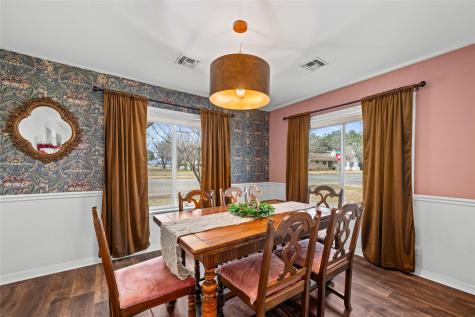 355 N Monroe Street La Grange TX 78945
