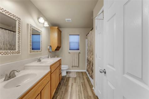 1209 E Avenue F Lampasas TX 76550