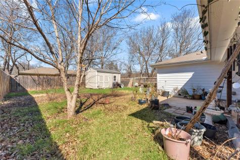 1209 E Avenue F Lampasas TX 76550
