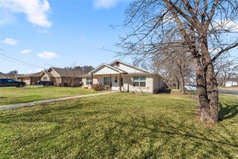 1209 E Avenue F Lampasas TX 76550