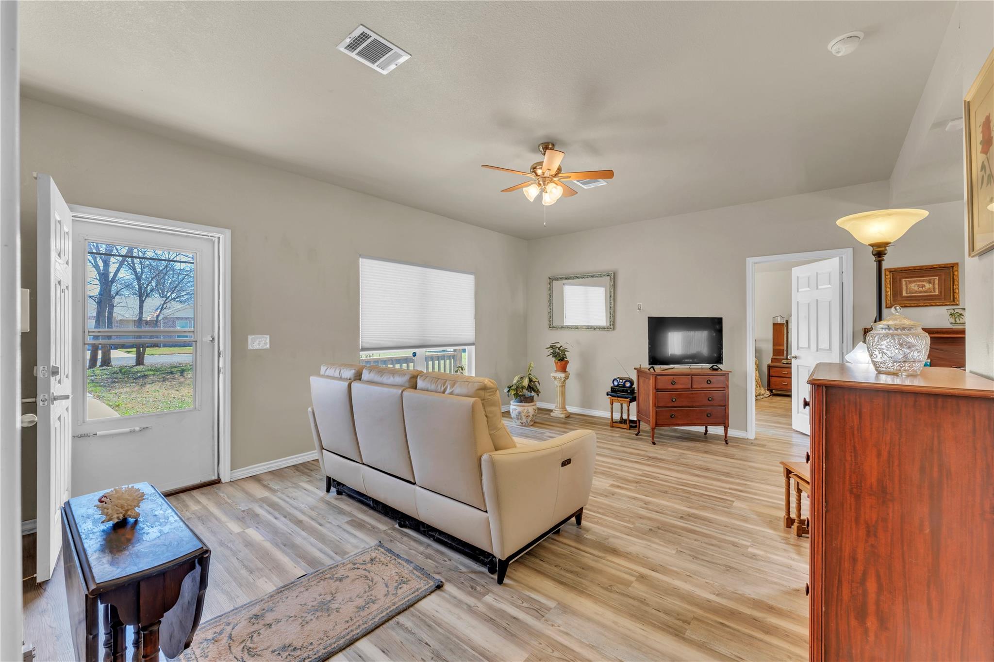1209 E Avenue F Lampasas TX 76550