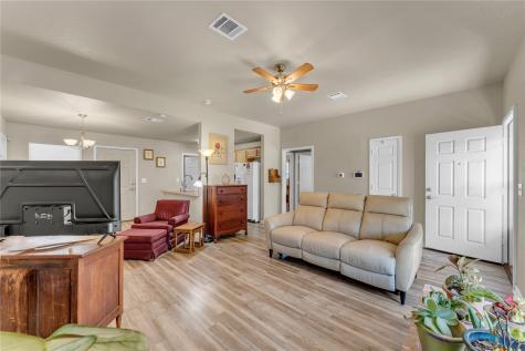 1209 E Avenue F Lampasas TX 76550