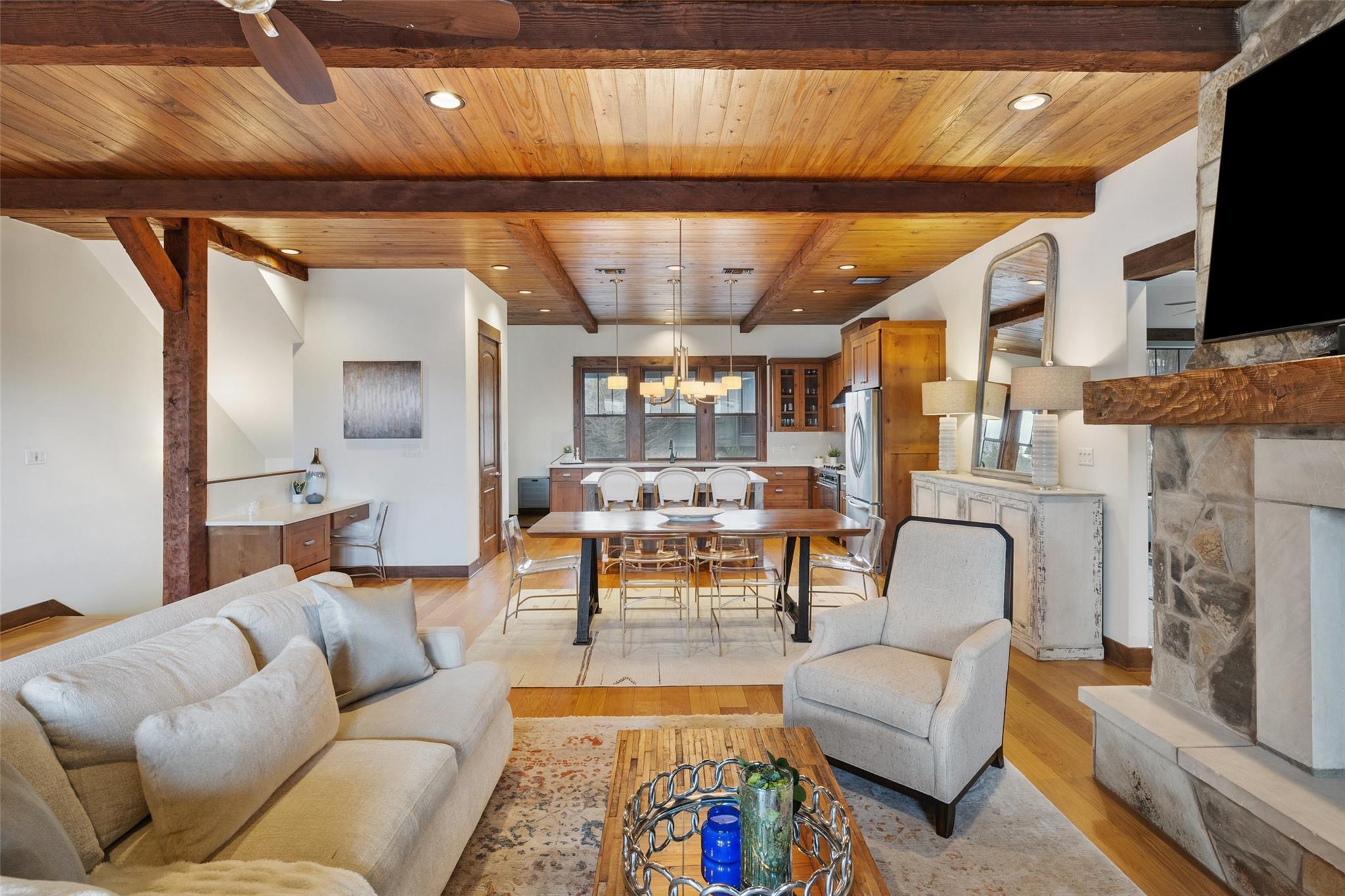 2217 Seabiscuit Cove Spicewood TX 78669
