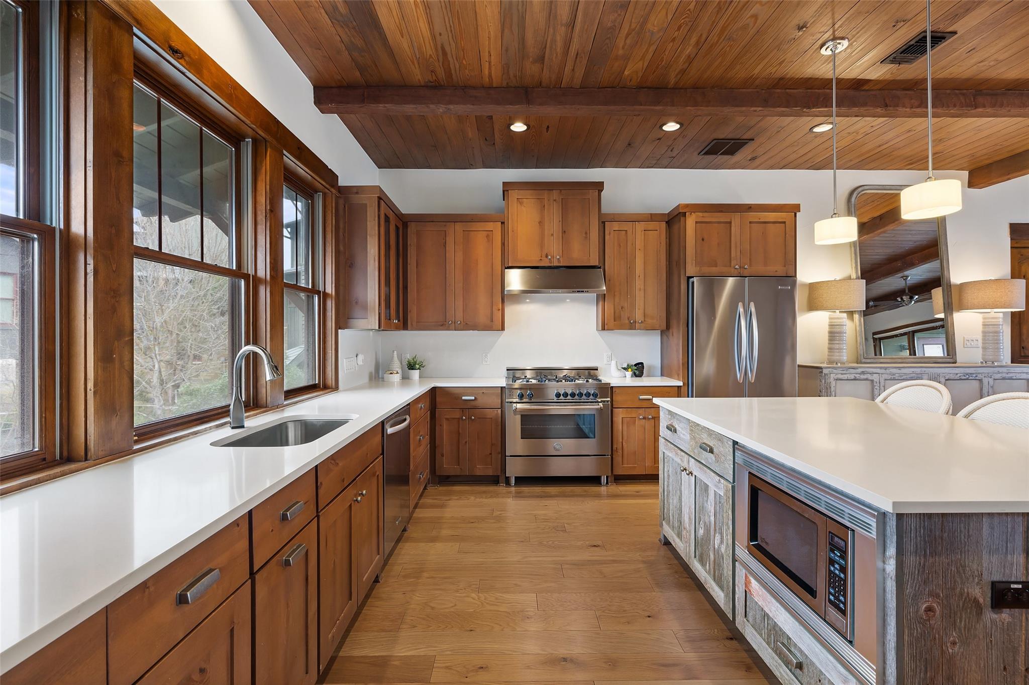 2217 Seabiscuit Cove Spicewood TX 78669