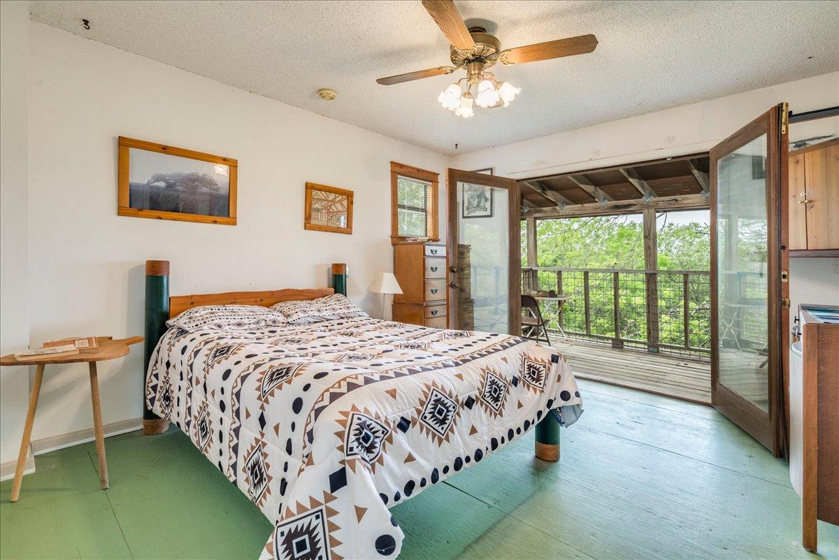 921 Peggys Cove Kyle TX 78640