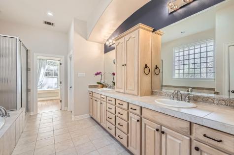 210 Amandas Way Leander TX 78641
