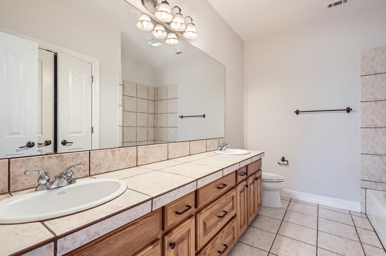 210 Amandas Way Leander TX 78641