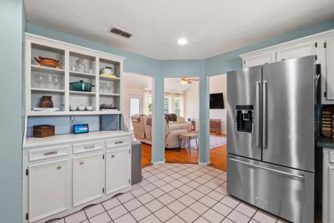 242 W Oak Loop Cedar Creek TX 78612