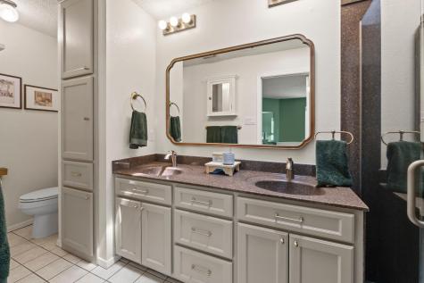 242 W Oak Loop Cedar Creek TX 78612