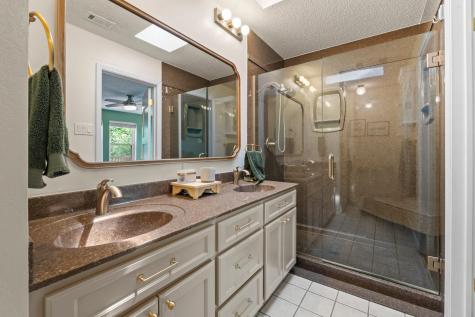 242 W Oak Loop Cedar Creek TX 78612