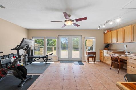 242 W Oak Loop Cedar Creek TX 78612