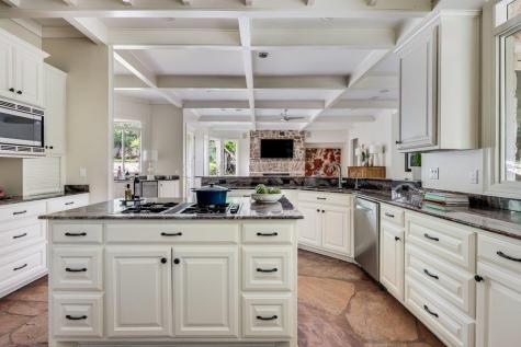 102 Wood Trail West Lake Hills TX 78746