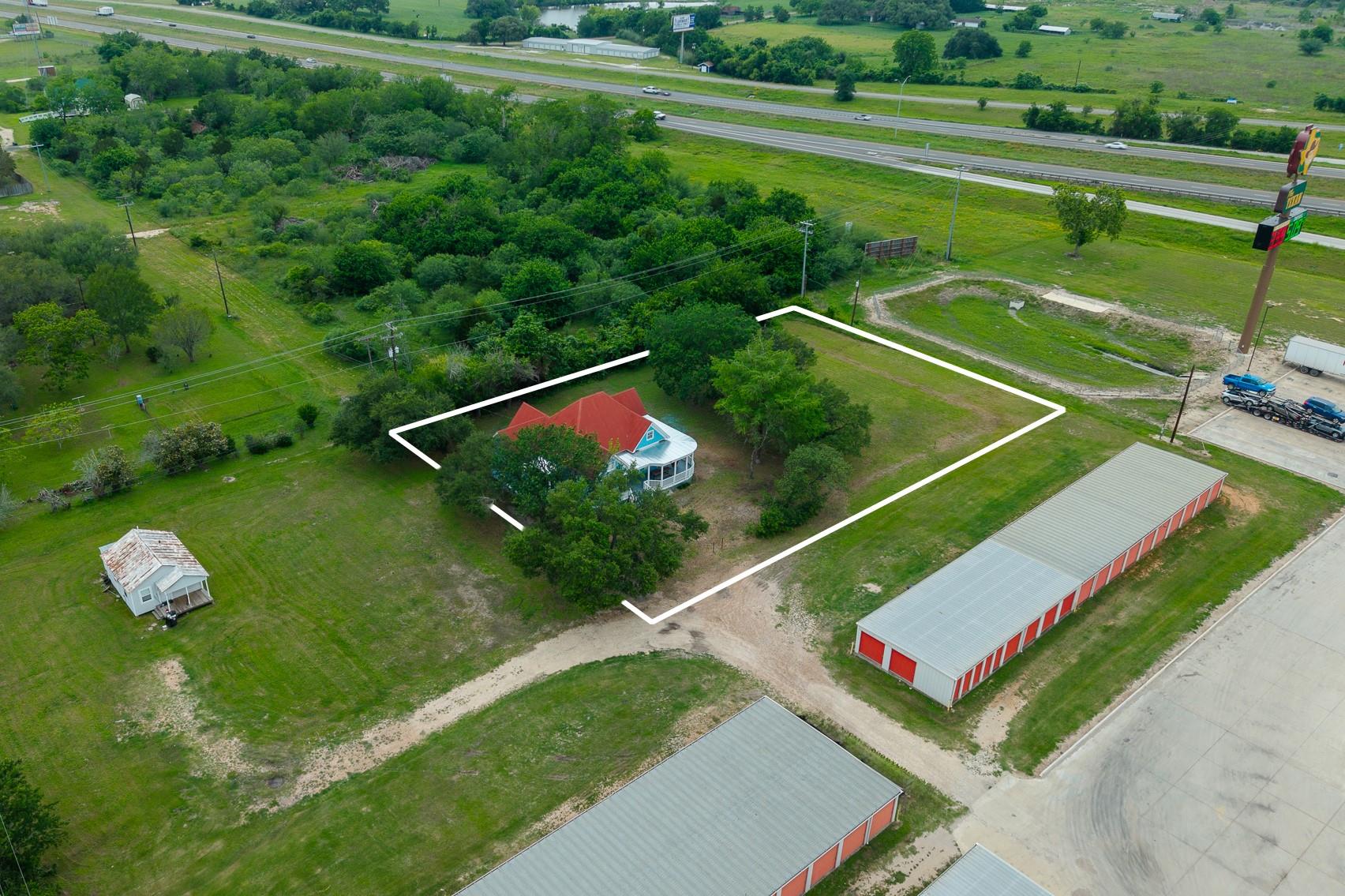 501 Mish Mash Mall Lane Schulenburg TX 78956