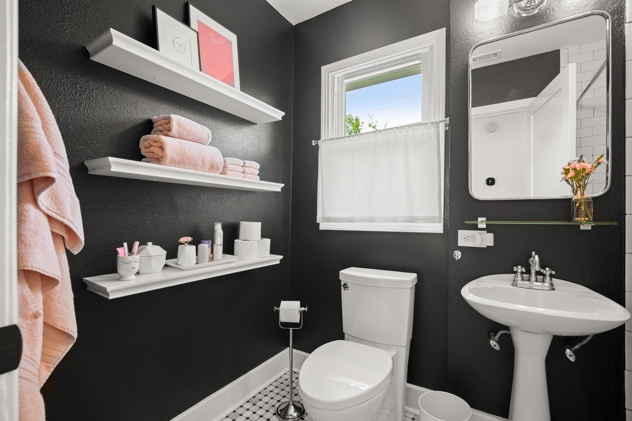 2010 Alegria Road Austin TX 78757