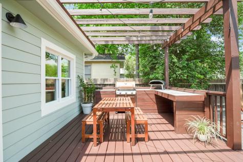 2010 Alegria Road Austin TX 78757