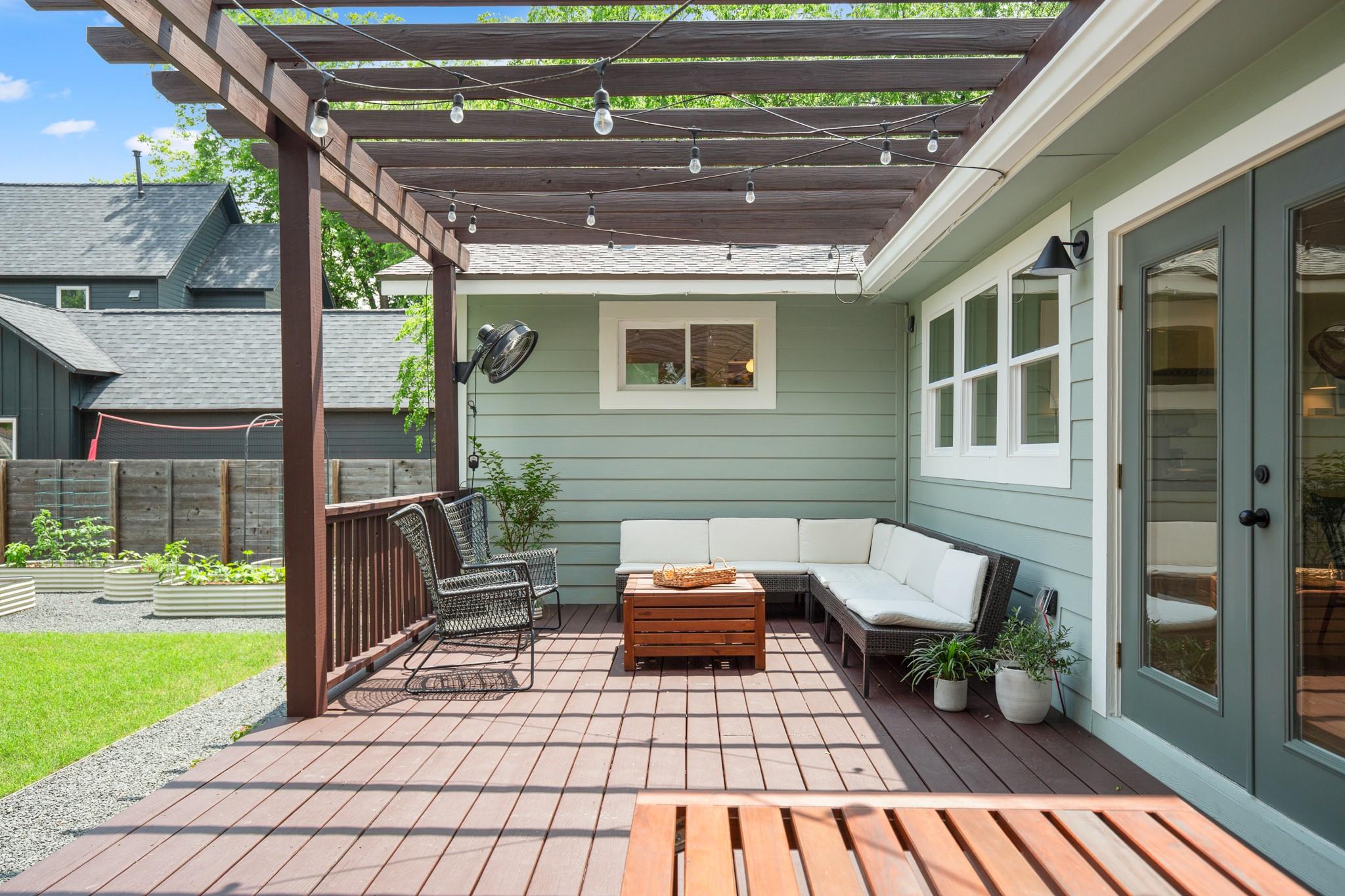 2010 Alegria Road Austin TX 78757