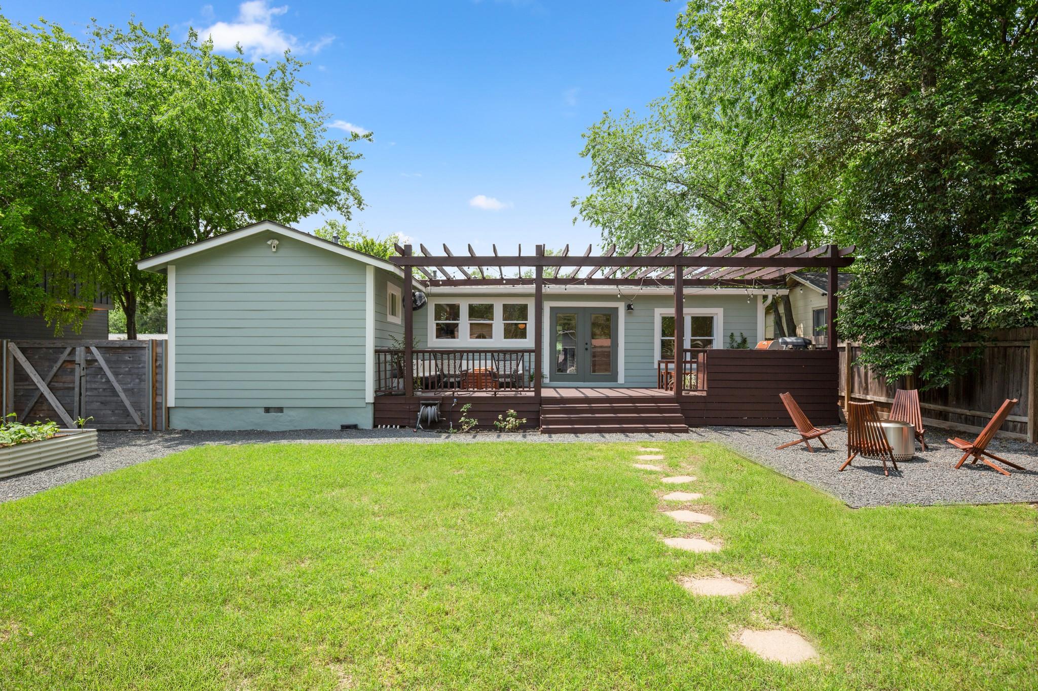 2010 Alegria Road Austin TX 78757
