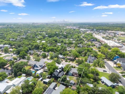 2010 Alegria Road Austin TX 78757