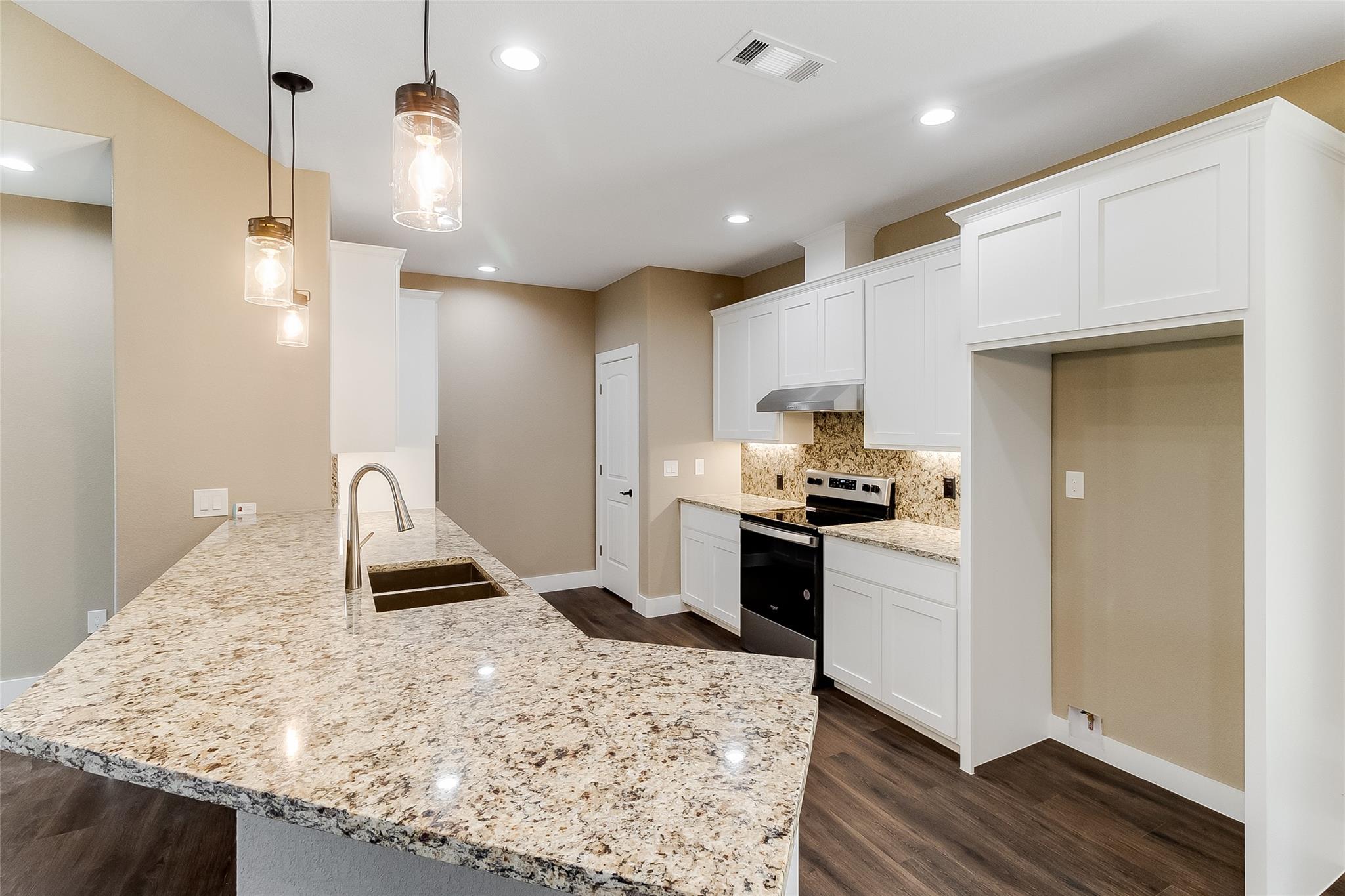 427 E Castleshoals Drive Granite Shoals TX 78654