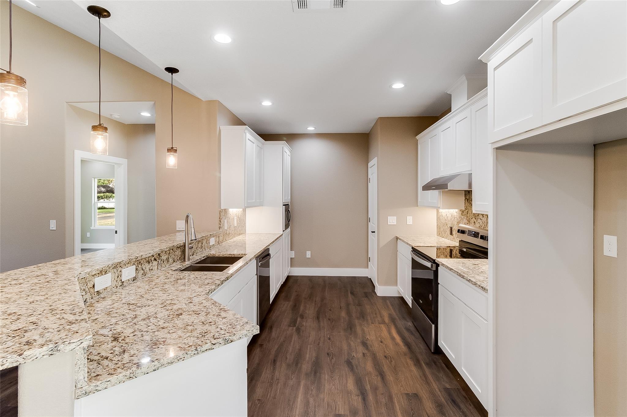 427 E Castleshoals Drive Granite Shoals TX 78654