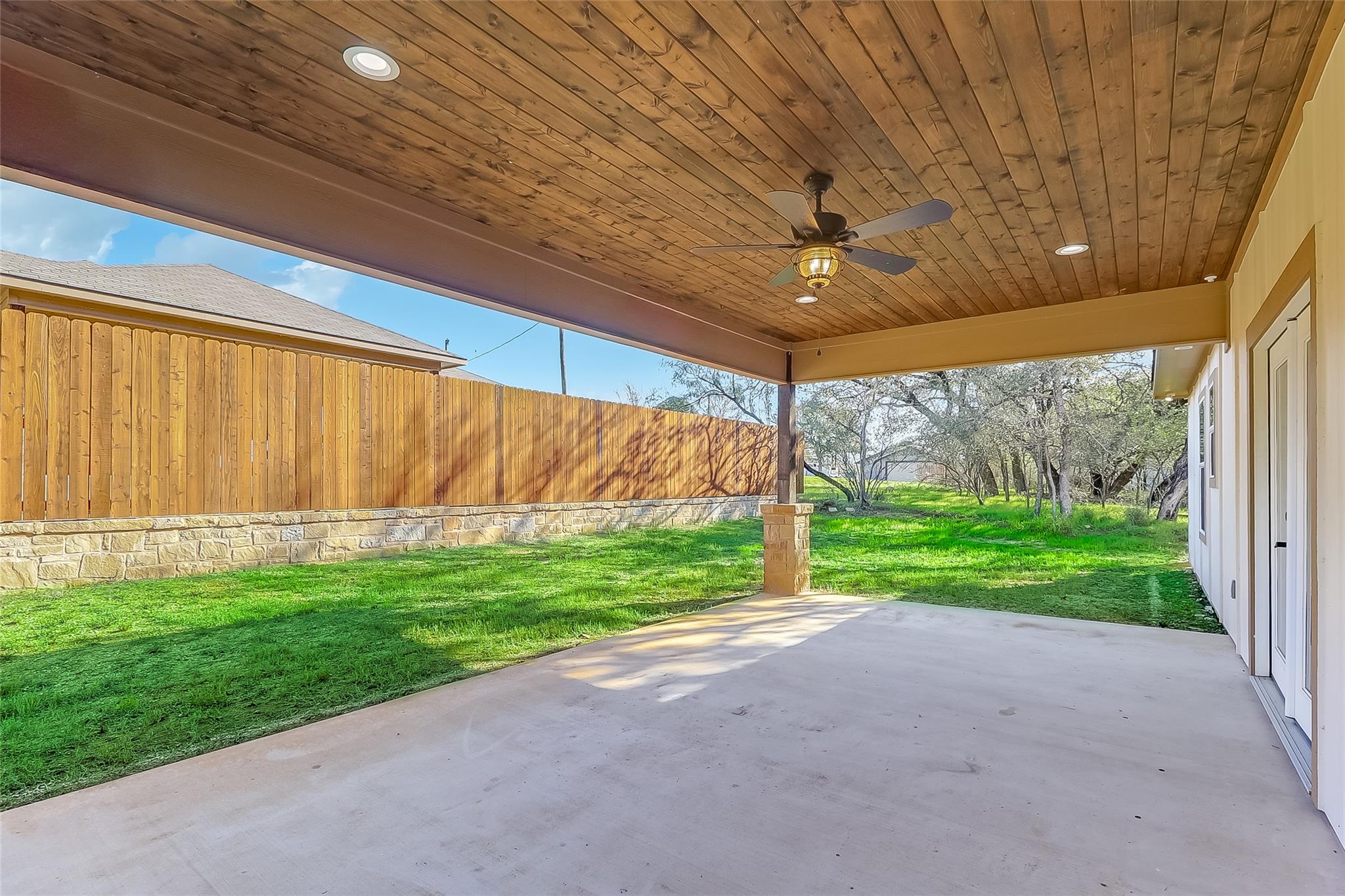 427 E Castleshoals Drive Granite Shoals TX 78654