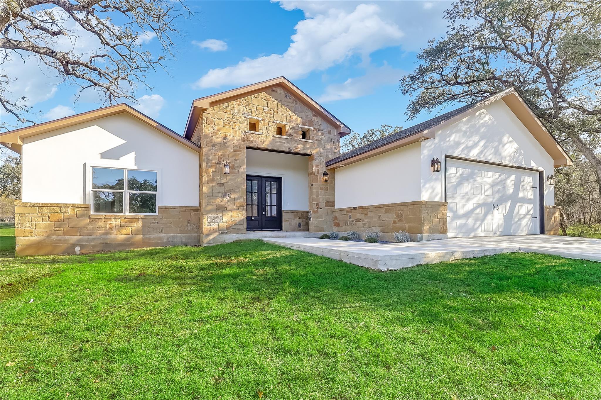 427 E Castleshoals Drive Granite Shoals TX 78654