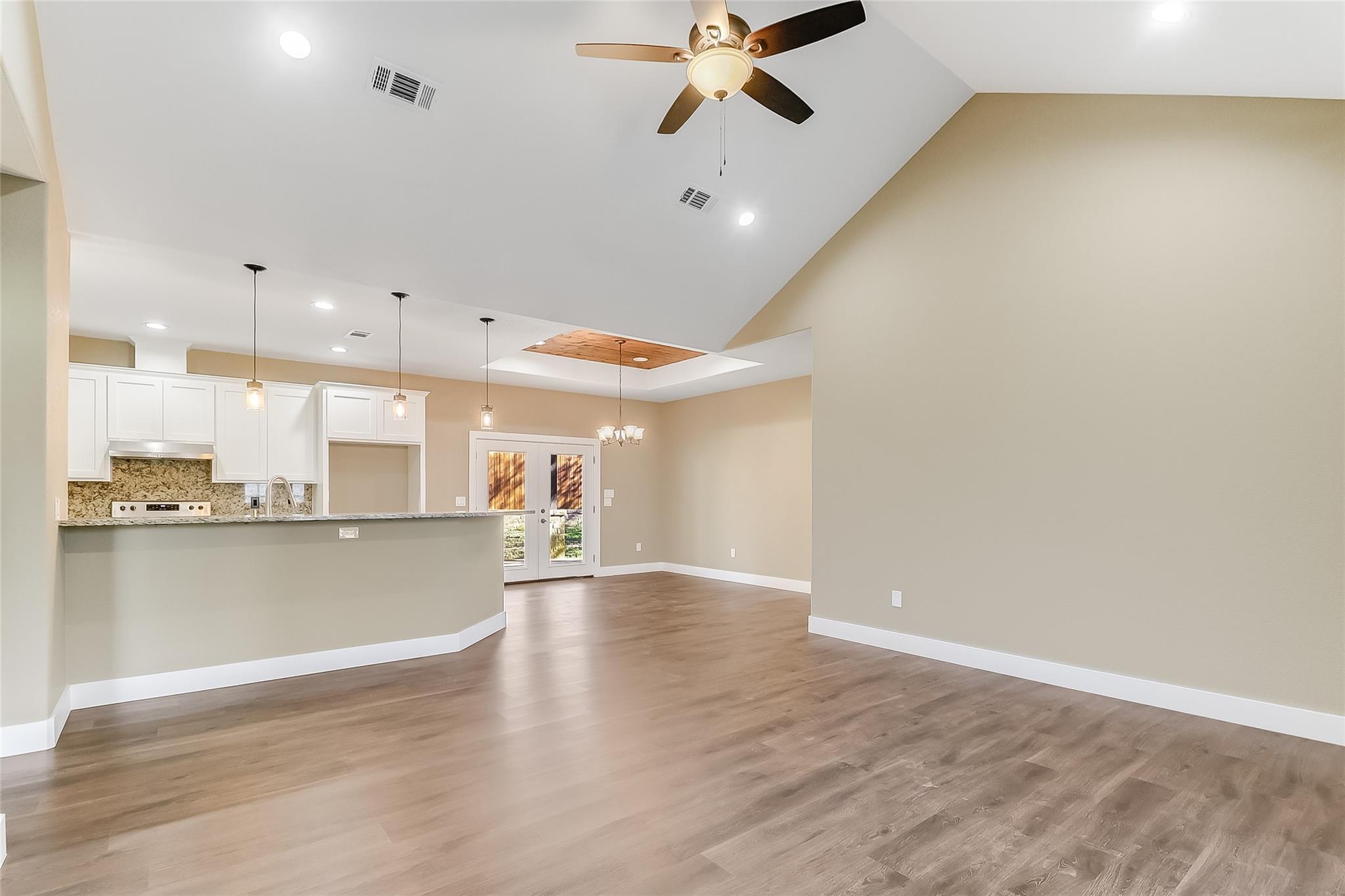 427 E Castleshoals Drive Granite Shoals TX 78654
