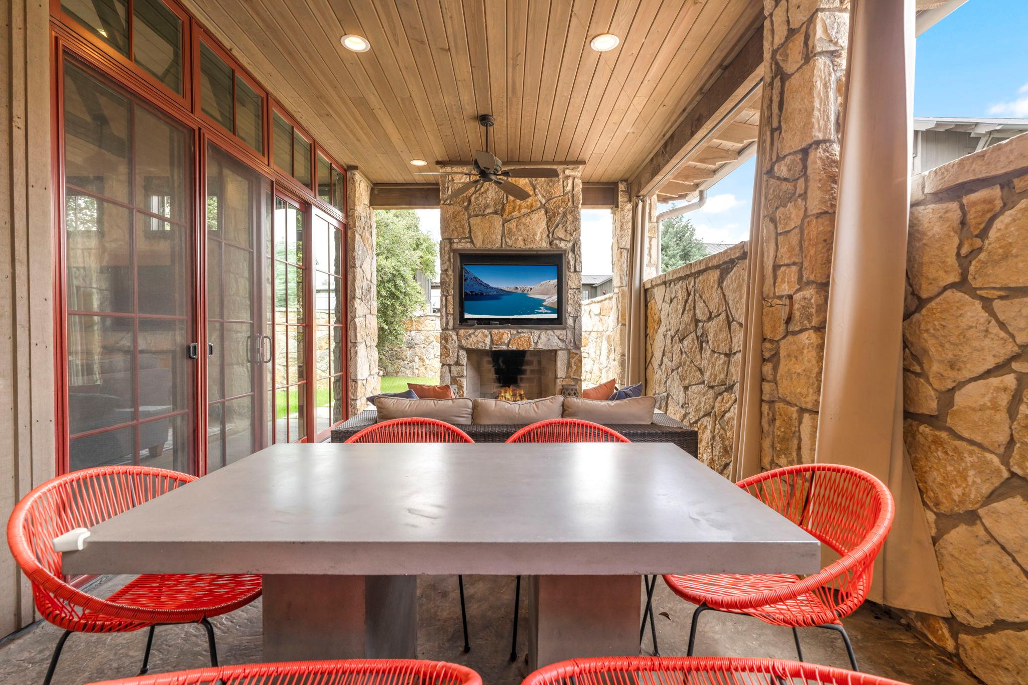 19404 Bold Venture Drive Spicewood TX 78669