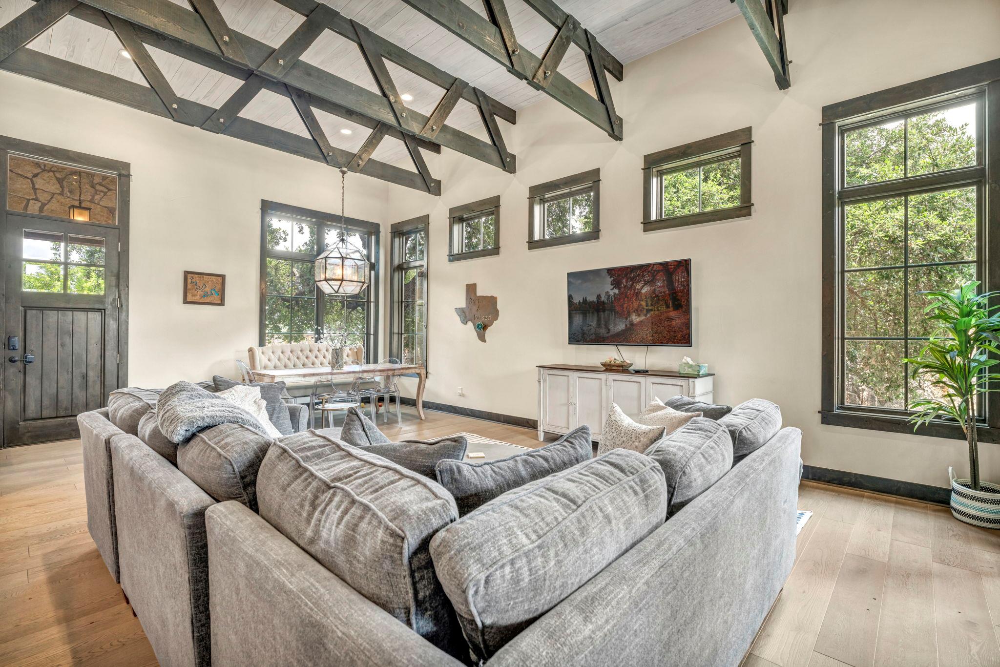 19404 Bold Venture Drive Spicewood TX 78669