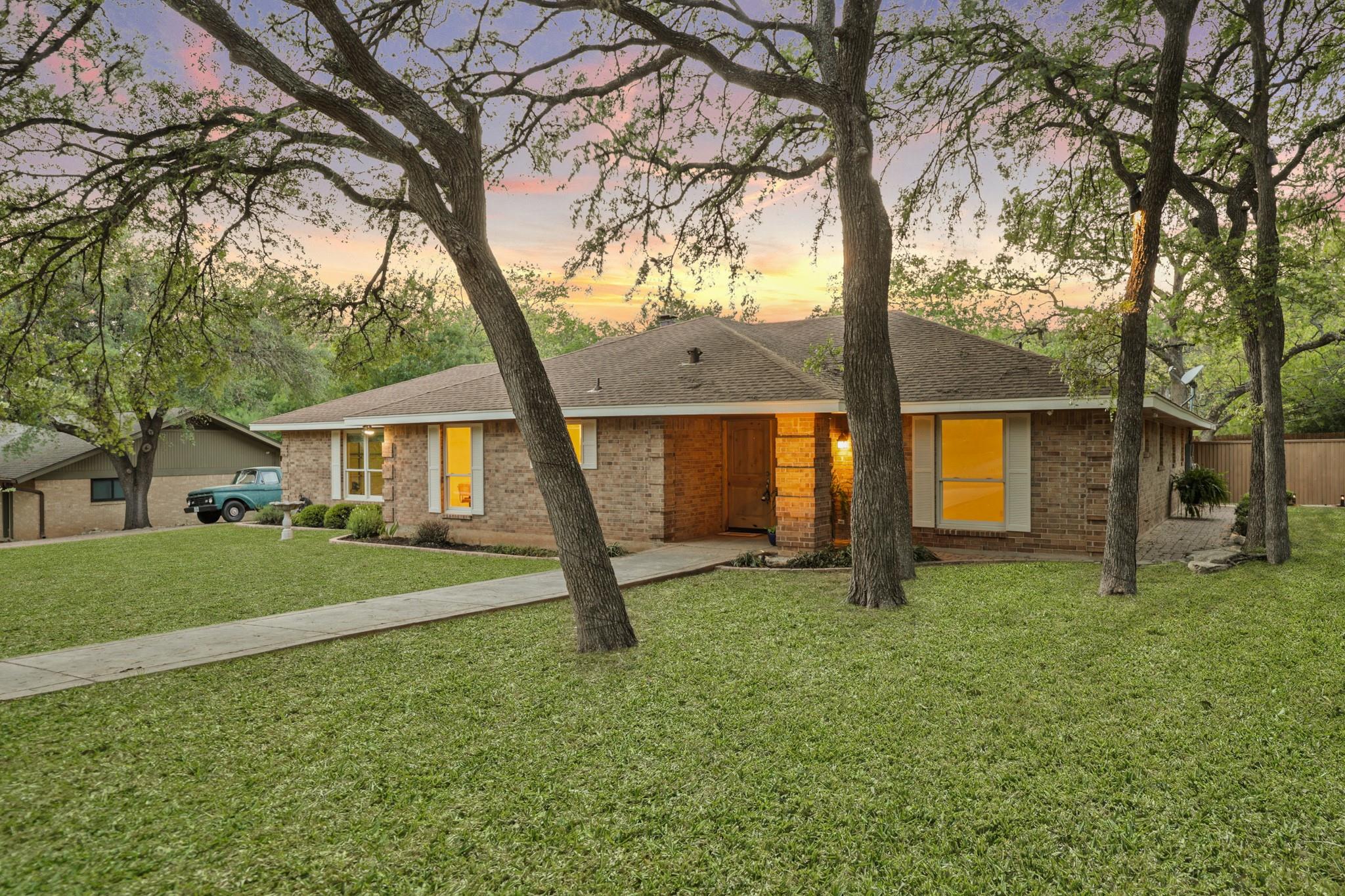 8804 Collingwood Drive Austin TX 78748