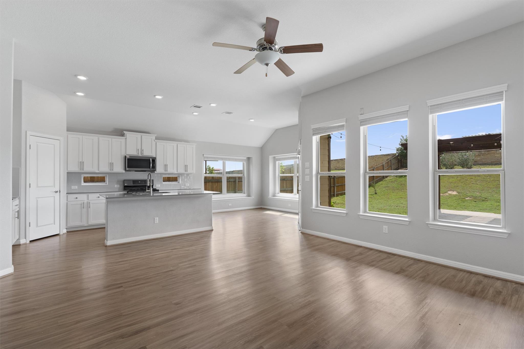 708 Hereford Loop Hutto TX 78634
