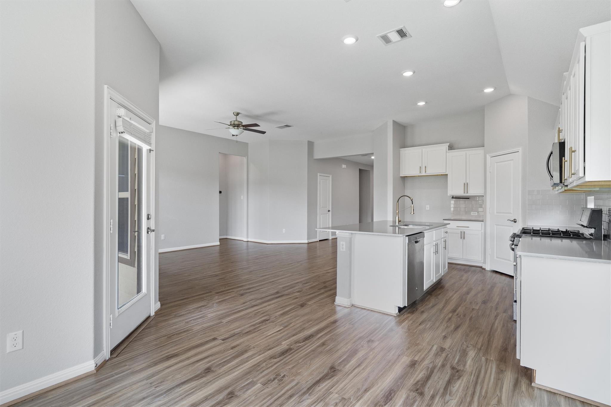 708 Hereford Loop Hutto TX 78634