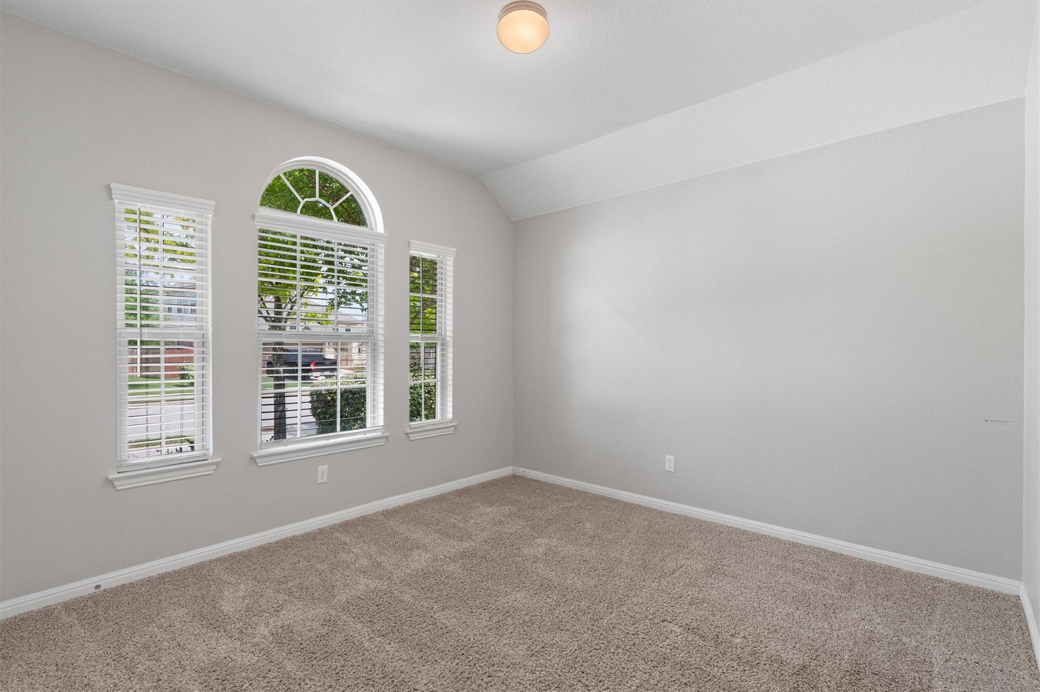 708 Hereford Loop Hutto TX 78634