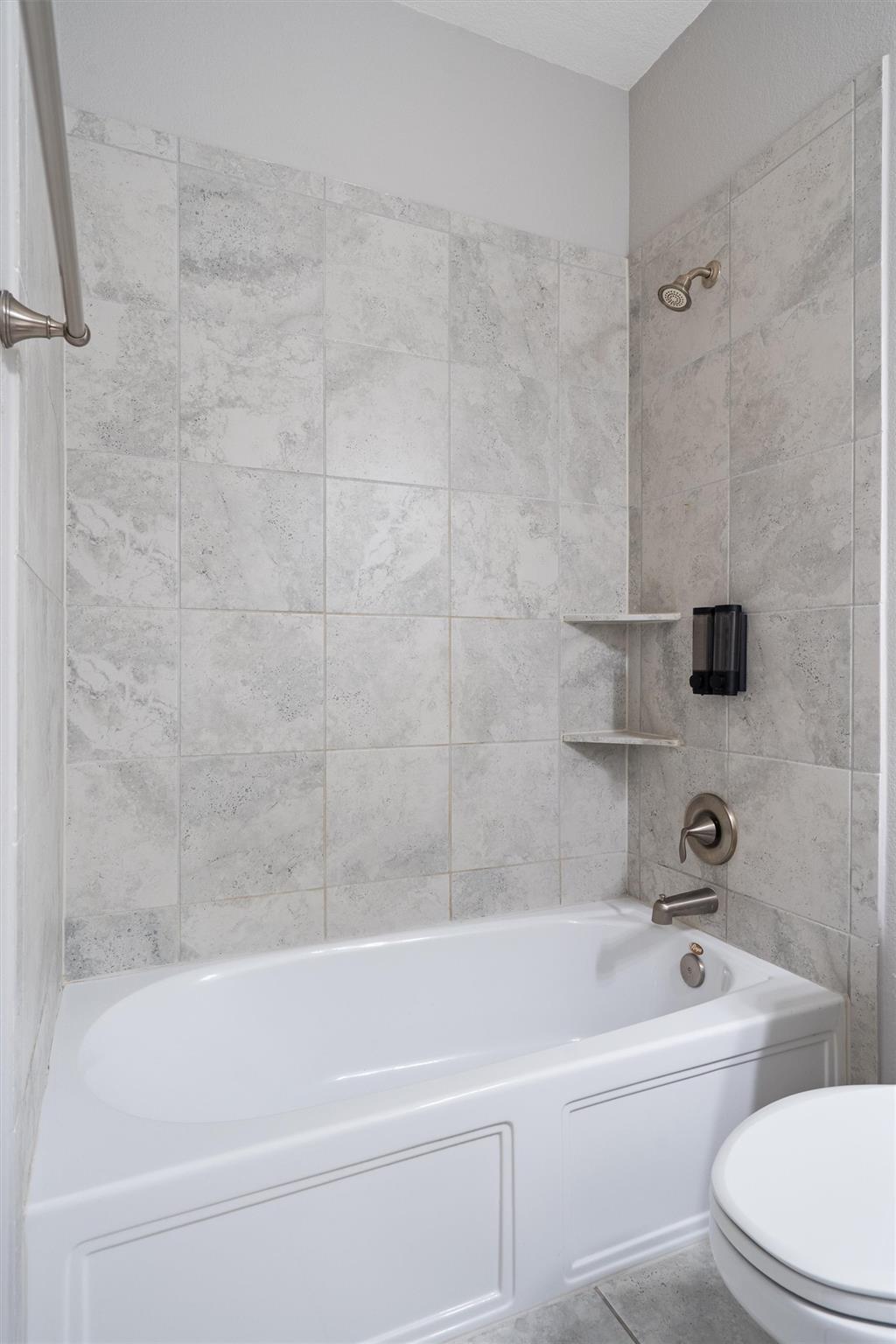 708 Hereford Loop Hutto TX 78634