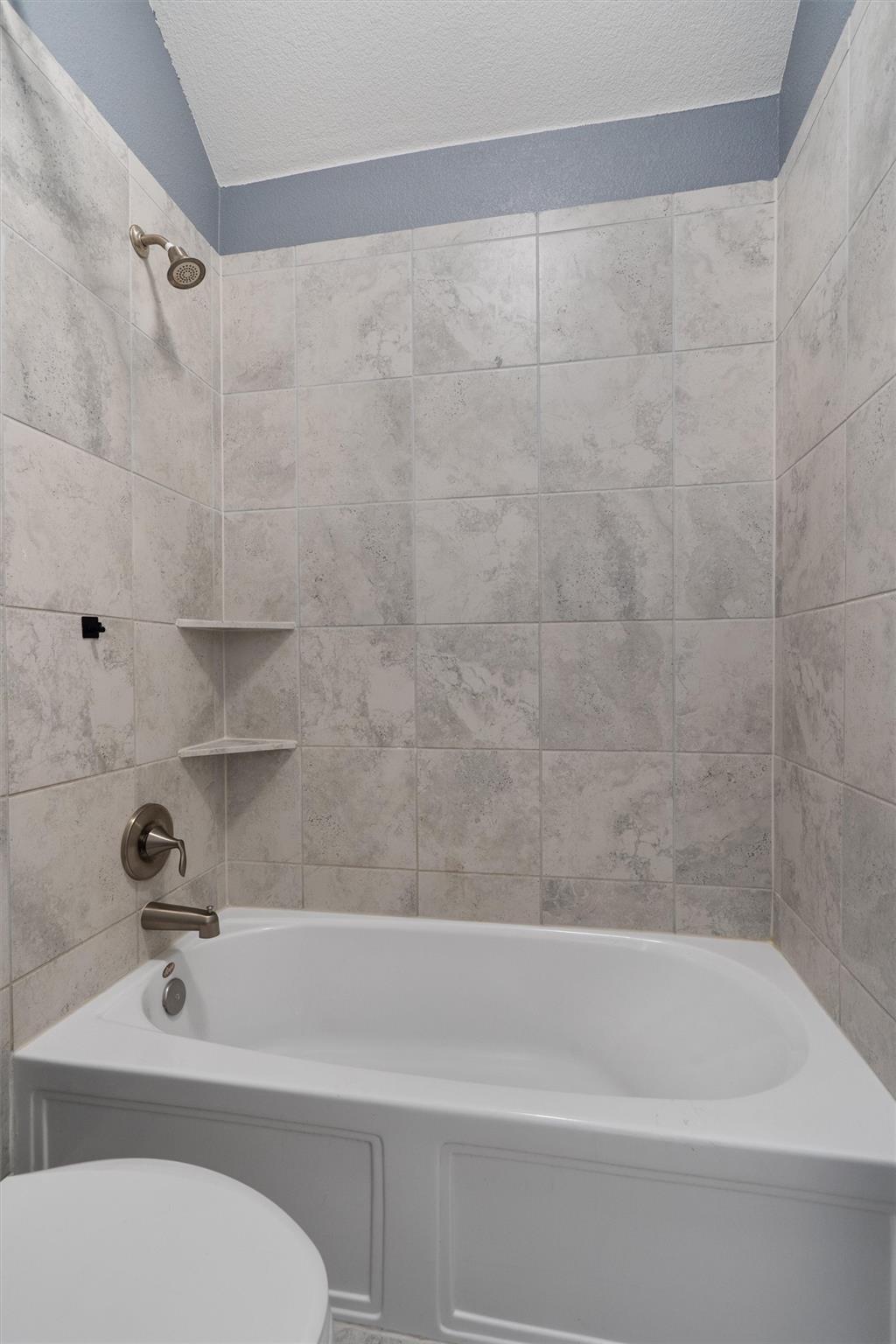 708 Hereford Loop Hutto TX 78634