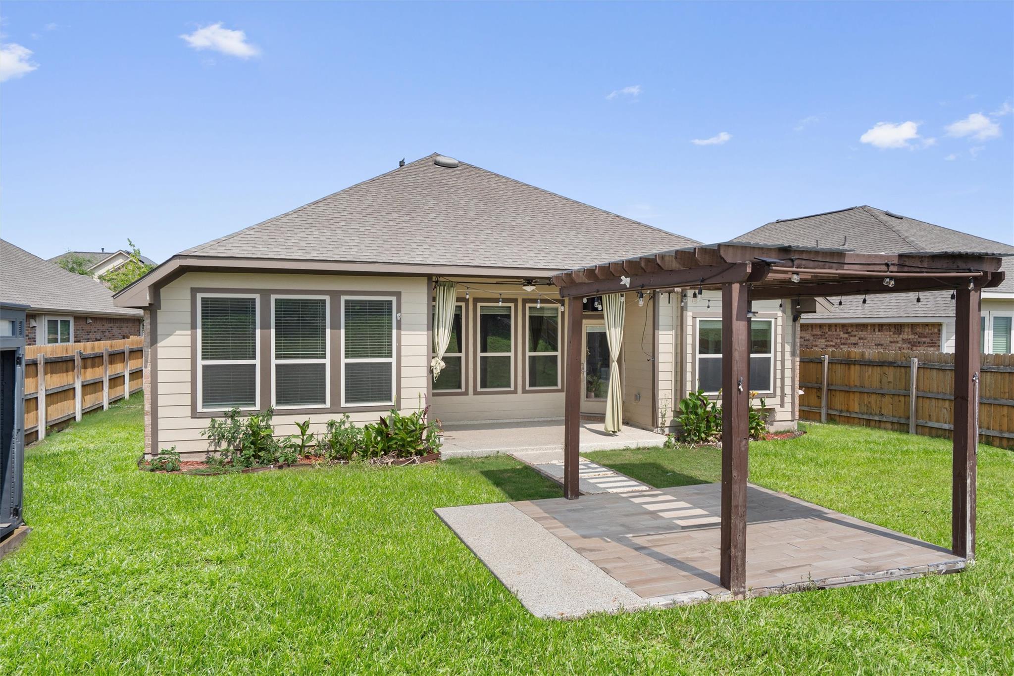 708 Hereford Loop Hutto TX 78634