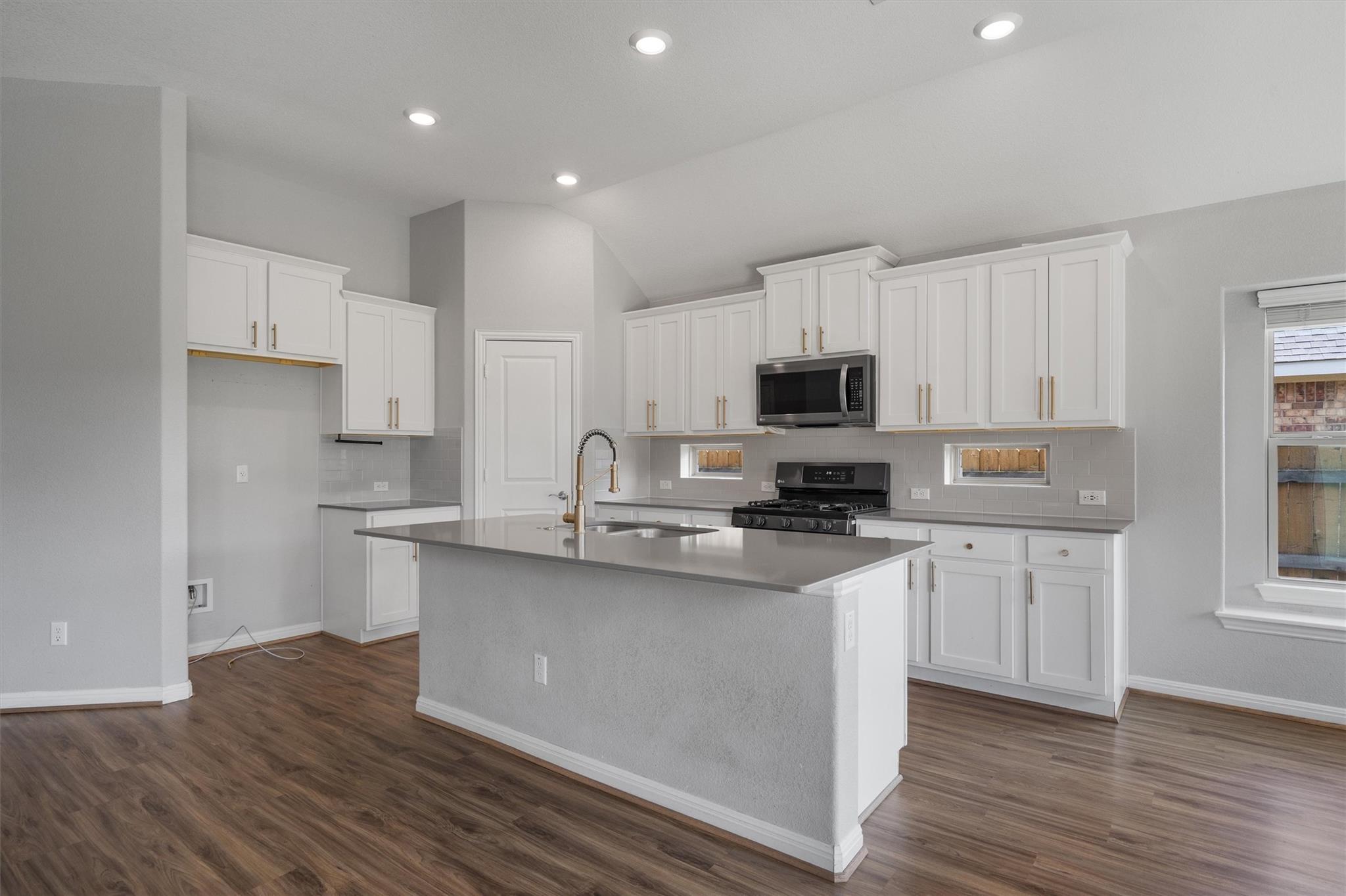708 Hereford Loop Hutto TX 78634