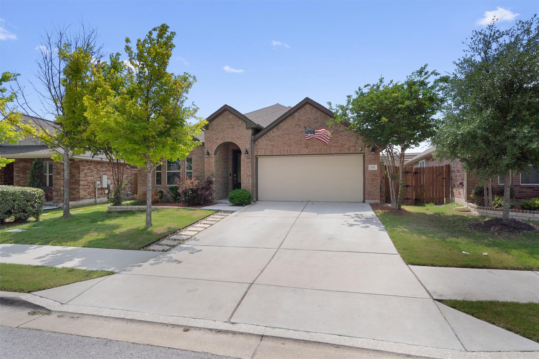 708 Hereford Loop Hutto TX 78634