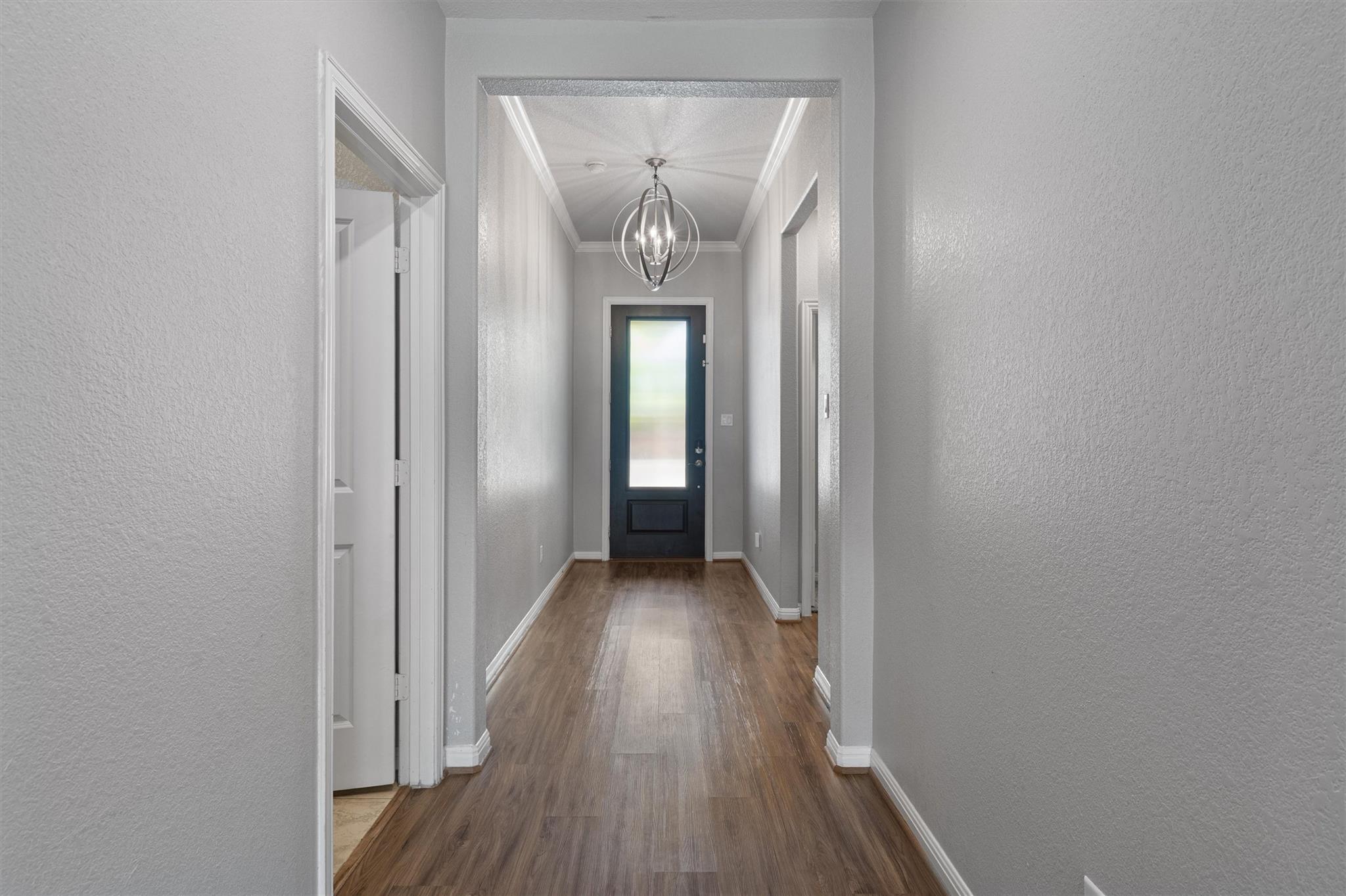708 Hereford Loop Hutto TX 78634