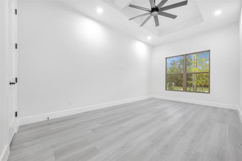 303 W Lane Avenue Manor TX 78653